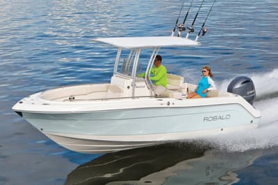 BOATZON | Robalo R222 Center Console 2018