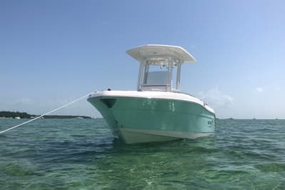 BOATZON | Robalo R222 Center Console 2019