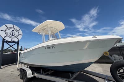 BOATZON | Robalo R222 Center Console 2019