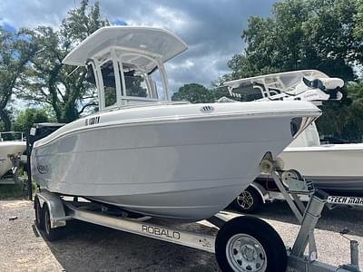 BOATZON | Robalo R222 Center Console 2022
