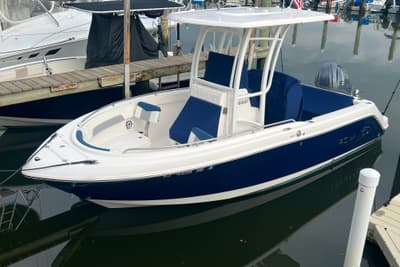 BOATZON | Robalo R222 Center Console 2024