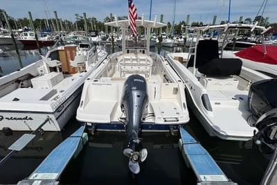 BOATZON | Robalo R222 Explorer 2018