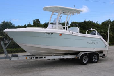 BOATZON | Robalo R222 Explorer 2018