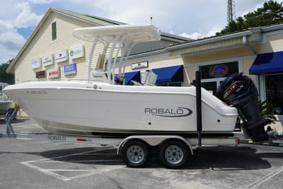 BOATZON | Robalo R222 Explorer 2023 BOATZON | Robalo R222 Explorer 2023