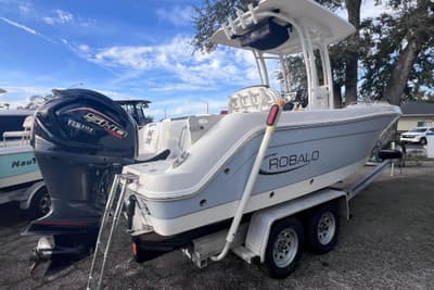 BOATZON | Robalo R222 Explorer 2023
