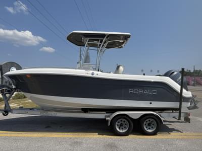BOATZON | Robalo R222ES 2017