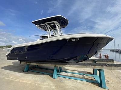 BOATZON | Robalo R222EX 2022