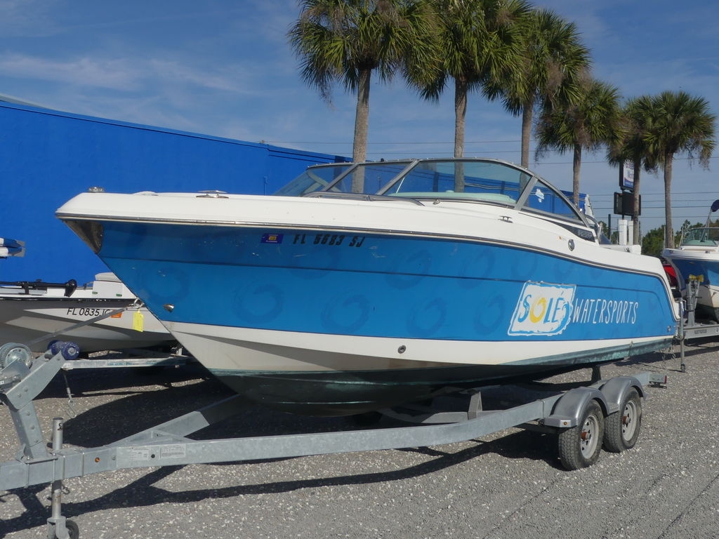 2015 Robalo R227 - Sold Boat