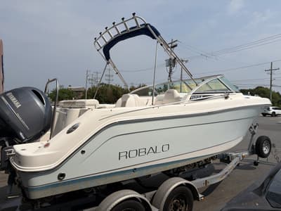 BOATZON | Robalo R227 2016