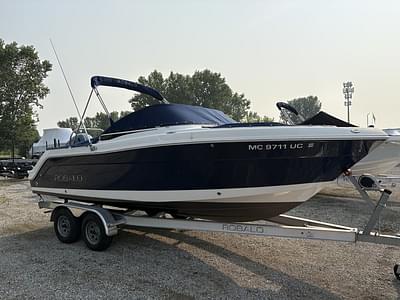 BOATZON | Robalo R227 2017
