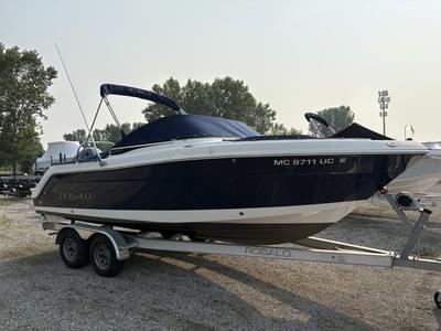 BOATZON | Robalo R227 2017