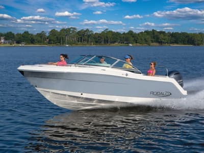 BOATZON | Robalo R227 2022 BOATZON | Robalo R227 2022