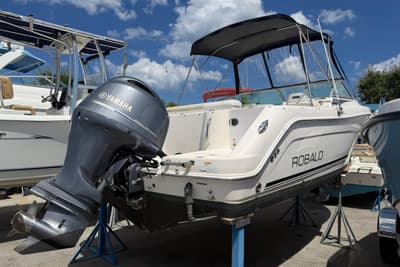 BOATZON | Robalo R227 Dual Console 2015