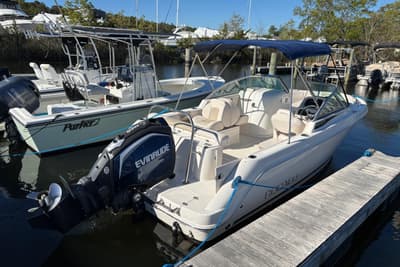 BOATZON | Robalo R227 Dual Console 2017