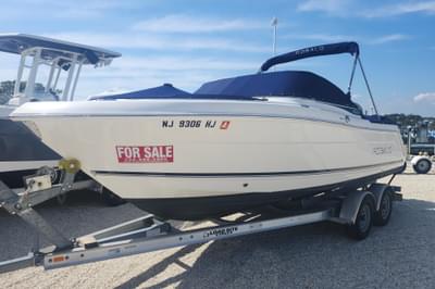 BOATZON | Robalo R227 Dual Console 2018