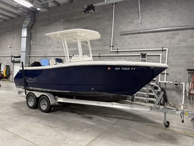 BOATZON | Robalo R230 2020
