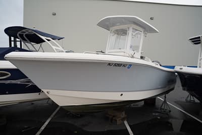 BOATZON | Robalo R230 2020
