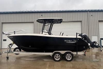 BOATZON | Robalo R230 Center Console 2021