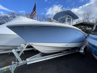 BOATZON | Robalo R230 Center Console 2025