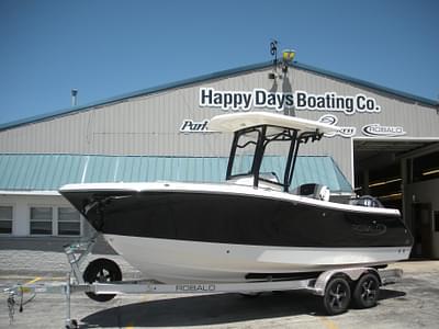 BOATZON | Robalo R230 Center Console 2025