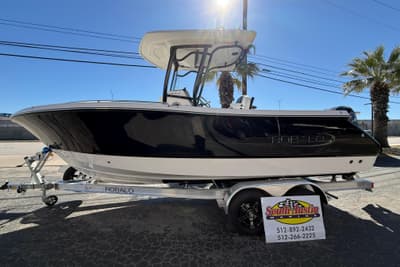 BOATZON | Robalo R230 Center Console 2026
