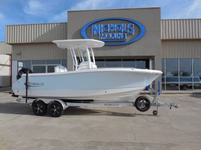 BOATZON | Robalo R230 Center Console 2026