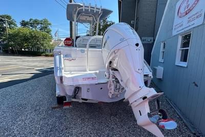BOATZON | Robalo R230 Center Console 2026