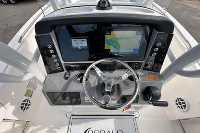 BOATZON | Robalo R232 Explorer 2024