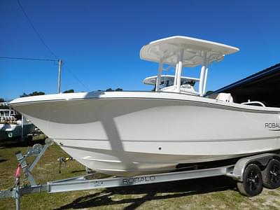 BOATZON | Robalo R232 Explorer 2025