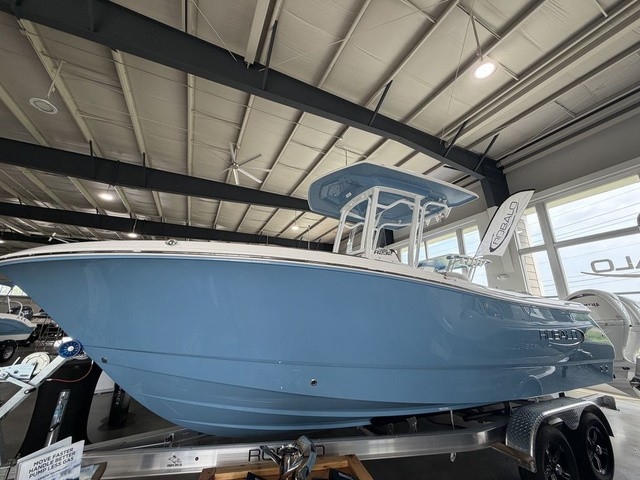 2026 Robalo R232 Explorer - Sold Boat