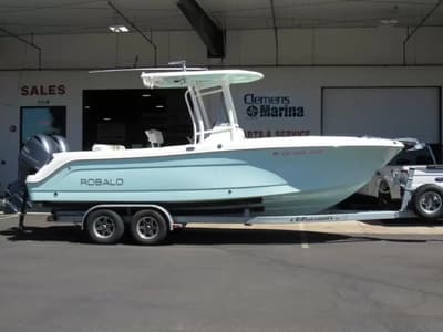 BOATZON | Robalo R242 Center Console 2016