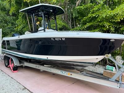 BOATZON | Robalo R242 Center Console 2018