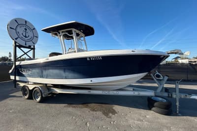 BOATZON | Robalo R242 Explorer 2019