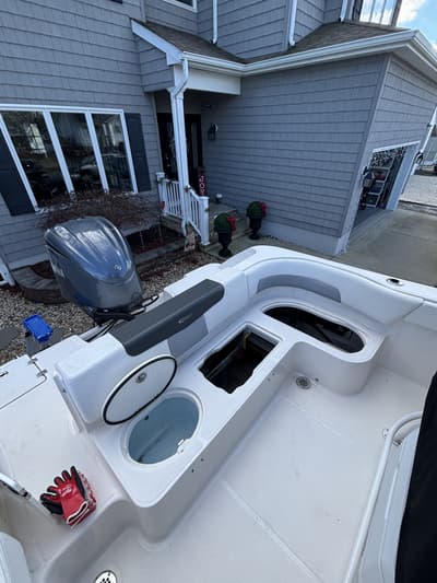 BOATZON | Robalo R242EX 2022