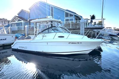 BOATZON | Robalo R245 Walkaround 2006