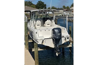 BOATZON | Robalo R245 Walkaround 2011 BOATZON | Robalo R245 Walkaround 2011