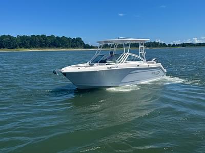 BOATZON | Robalo R247 2021