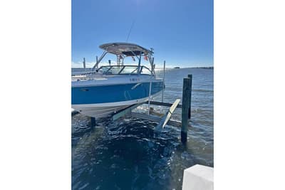 BOATZON | Robalo R247 Dual Console 2012