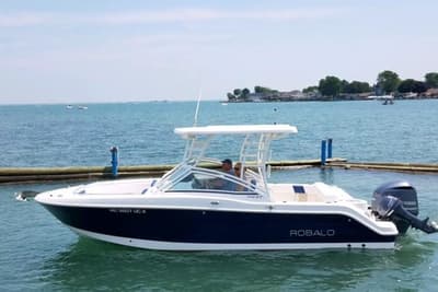 BOATZON | Robalo R247 Dual Console 2018