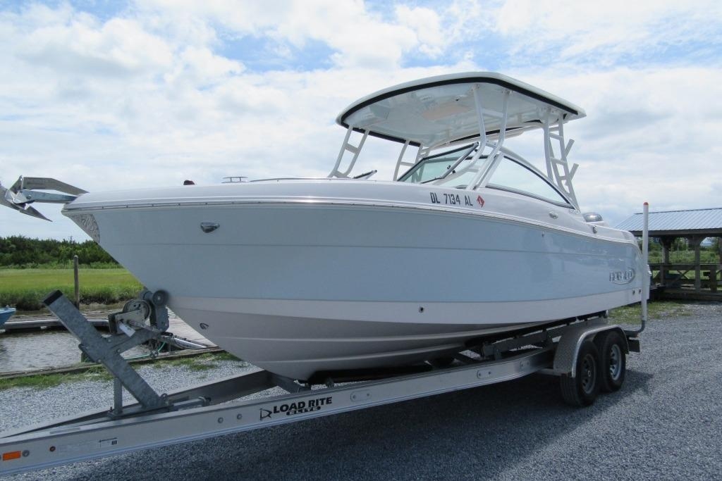 2018 Robalo R247 Dual Console - Sold Boat