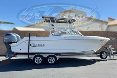BOATZON | Robalo R247 Dual Console 2022
