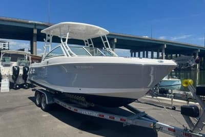 BOATZON | Robalo R247 Dual Console 2022 BOATZON | Robalo R247 Dual Console 2022