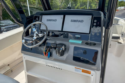BOATZON | Robalo R250 2023
