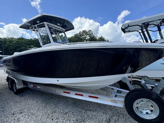 2025 Robalo R250 Center Console - Sold Boat