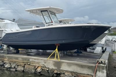 BOATZON | Robalo R250 Center Console 2025
