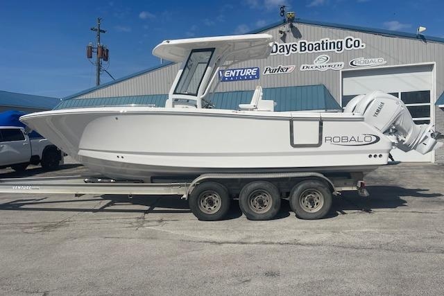 2026 Robalo R250 Center Console - Sold Boat