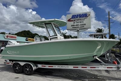 BOATZON | Robalo R252 Explorer 2027