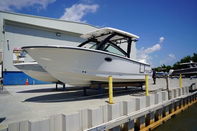 BOATZON | Robalo R257 2026