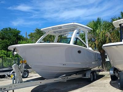BOATZON | Robalo R257 Dual Console 2025