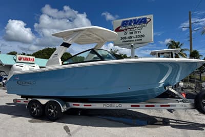 BOATZON | Robalo R257 Dual Console 2026